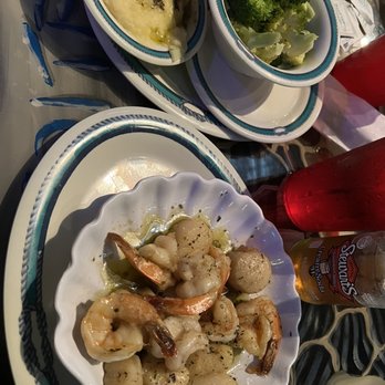 High Tide Harry's - Shrimp and scallop combo with steamed brocholli and garlic mashed potatoes, sides. - Seafood Near Me - Orlando, Florida High Tide Harry's - Shrimp and scallop combo with steamed brocholli and garlic mashed potatoes, sides. - Seafood Near Me - Orlando, Florida