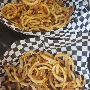 Wings'n Things - Curly fries are the bomb, cooked just right. Add ketchup and vinegar and you're good to go. - Fast Food Near Me - Pompano Beach, Florida