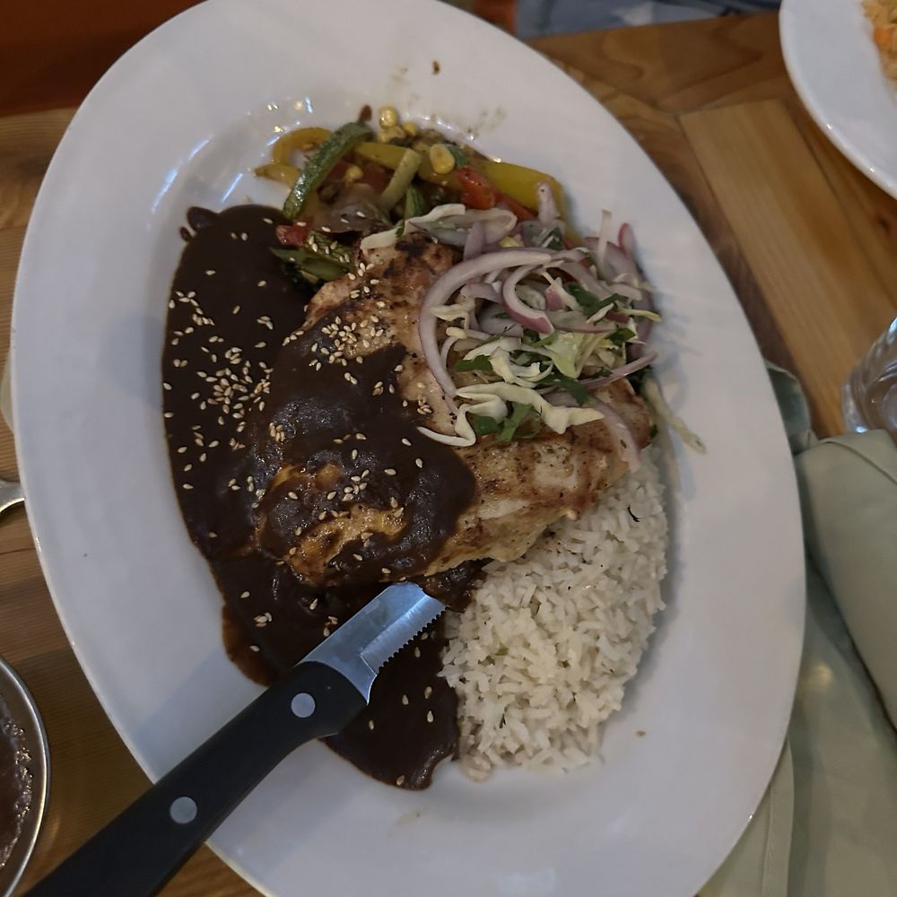 Lost Colony - Pollo con mole - Tex-Mex Near Me - Highland Village, Texas Lost Colony - Pollo con mole - Tex-Mex Near Me - Highland Village, Texas