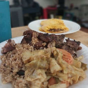 Barrington's Jamaican Kitchen - Jerk Chicken,Oxtail, Beef & Chicken Patty, cabbage & cabbage - Caribbean Near Me - Bakersfield, California