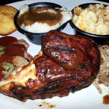 Dinosaur Bar-B-Que - Combination - Pulled Pork, Brisket and 1/4 Chicken with Mashed Potatoes and Mac & Cheese - Barbeque Near Me - Brooklyn, New York