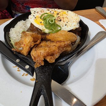 Koko Head Cafe - Koko moco - All skillet dishes are this kids sized pan. $26 for this. - Breakfast & Brunch Near Me - Honolulu, Hawaii