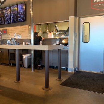 Smashburger - Front - Burgers Near Me - Carson, California