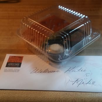 Horseshoe Grille - Complimentary corn bread as a welcome to the neighborhood! - Barbeque Near Me - North Reading, Massachusetts