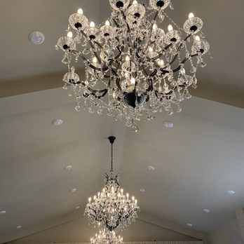 Kai-Simone Winery - a chandelier in the dining room - Wineries Near Me - Spring Branch, Texas Kai-Simone Winery - a chandelier in the dining room - Wineries Near Me - Spring Branch, Texas