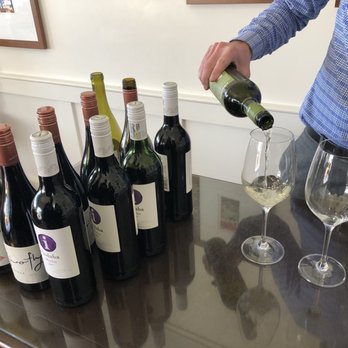 Pavilion Hotel - Wine and cheese tasting - Hotels Near Me - Avalon, California