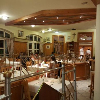 Stadthotel Berggeist - Dining Area in Restaurant at Berggeist - Hotels Near Me - Penzberg, BY