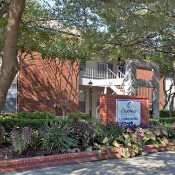 Crestbrook Apartments - On-Site Maintenance - Apartments Near Me - Burleson, Texas