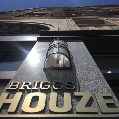 Briggs Houze by null