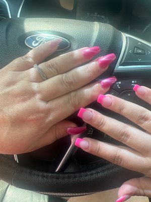 AT Nails by null