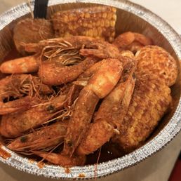 1 lb head on with corn, potatoes and egg. Shared by 2 adults