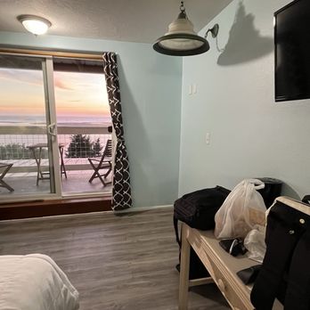Terimore Lodging by the Sea - Missing furniture?? - Hotels Near Me - Tillamook, Oregon Terimore Lodging by the Sea - Missing furniture?? - Hotels Near Me - Tillamook, Oregon