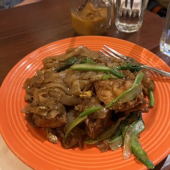 Zabb PuTawn - Pad See Eew - Thai Near Me - New York, New York Zabb PuTawn - Pad See Eew - Thai Near Me - New York, New York