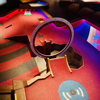 Puttshack - Scottsdale - Putting hole - Mini Golf Near Me - Scottsdale, Arizona