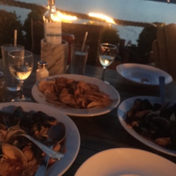 Thames Waterside Bar & Grill - Frutti Di Mar - American Near Me - Bristol, Rhode Island Thames Waterside Bar & Grill - Frutti Di Mar - American Near Me - Bristol, Rhode Island