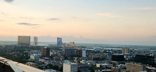 The VÜE Rooftop Bar by null