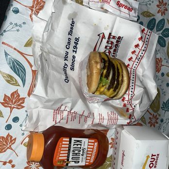 In-N-Out Burger - Burgers Near Me - Killeen, Texas