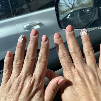Oasis Nails - Dipping powder manicure with 3D nail art by Julia - Nail Salons Near Me - Livermore, California