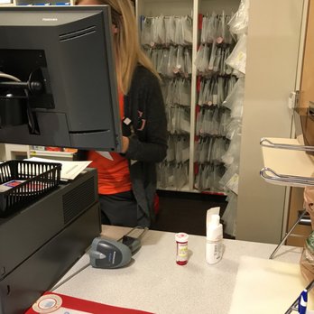 Harris Teeter - Friendly customer service - Grocery Near Me - Apex, North Carolina