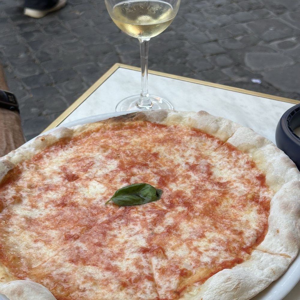 Le Lanterne - Margarita - Italian Near Me - Rome, RM