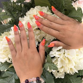 Avalon Nail Bar - Nail Salons Near Me - Long Beach, California