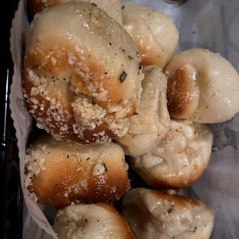 Saviano's Italian Kitchen - Garlic knots - Italian Near Me - Euless, Texas Saviano's Italian Kitchen - Garlic knots - Italian Near Me - Euless, Texas