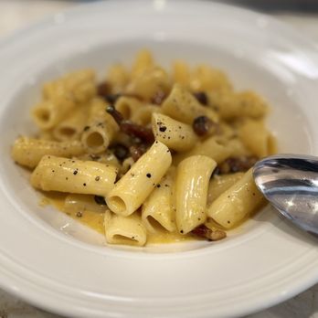Il Carciofo - Rigatoni alla Carbonara - Italian Near Me - Chicago, Illinois Il Carciofo - Rigatoni alla Carbonara - Italian Near Me - Chicago, Illinois