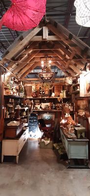 The Vintage Peddler by null