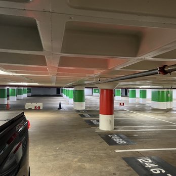 L'Enfant Plaza - Tight spaces and little turning room. Not to mention LOW ceilings. - Parking Near Me - Washington, DC, District of Columbia L'Enfant Plaza - Tight spaces and little turning room. Not to mention LOW ceilings. - Parking Near Me - Washington, DC, District of Columbia