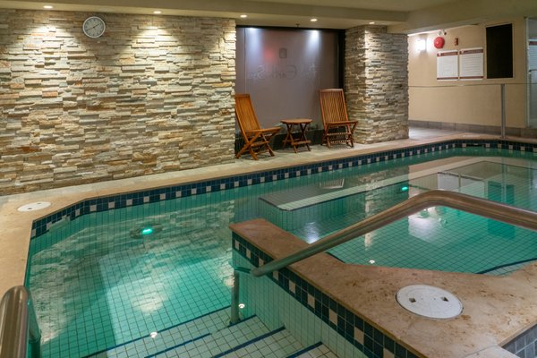 Banff Caribou Lodge & Spa by null