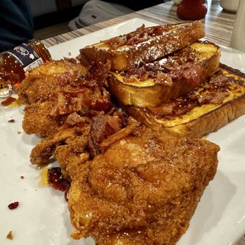 Elm Street Diner - Chicken & Waffle French toast - Diners Near Me - Stamford, Connecticut