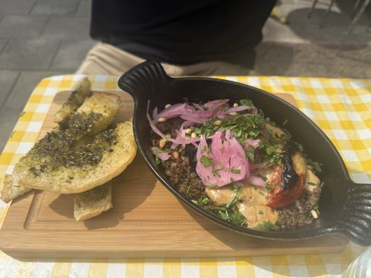 d&a hummus bistro by null