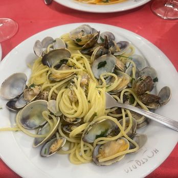 I Buoni Amici - Spaghetti alle vongole - Spaghetti with clams - Italian Near Me - Rome, RM I Buoni Amici - Spaghetti alle vongole - Spaghetti with clams - Italian Near Me - Rome, RM