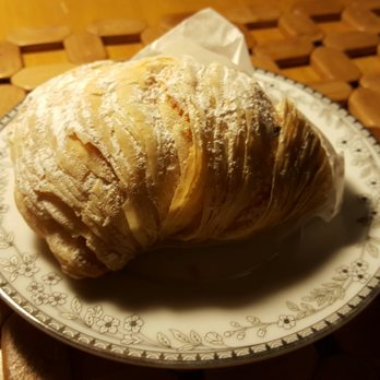 Russo Pastry Shop - A visitor brought over sfogiatelle. - Bakeries Near Me - Enfield, Connecticut