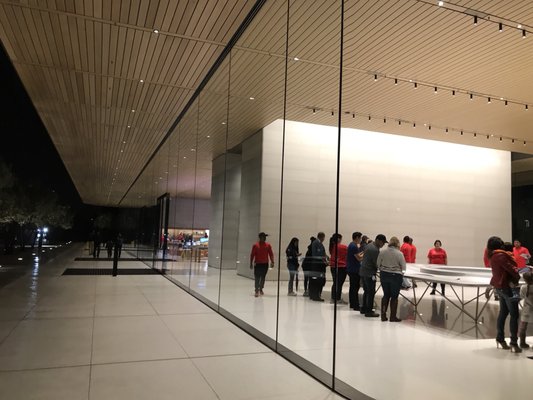 Apple Apple Park Visitor Center by null