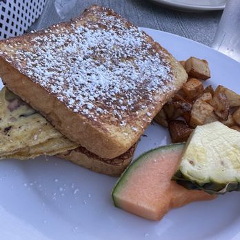 RC Otters Island Eats - Breakfast & Brunch Near Me - Captiva Island, Florida
