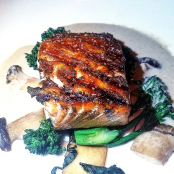 Shaw's Crab House - Ora King Salmon - Seafood Near Me - Chicago, Illinois