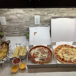 Padanos Pizza - Cheesy bread, breadsticks, Chicago style pizza, and regular pizza!