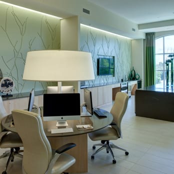 AMLI Evanston - Cyber spot in resident lounge - Apartments Near Me - Evanston, Illinois AMLI Evanston - Cyber spot in resident lounge - Apartments Near Me - Evanston, Illinois