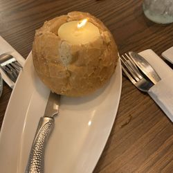 Monroe Inn - Candle butter in bread, oh so good