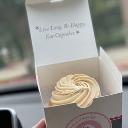 Ooh La La Dessert Boutique - Salted Caramel Jumbo Cupcake