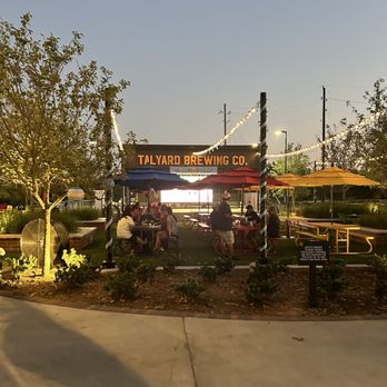 Talyard Brewing - Outdoor seating and screen - Breweries Near Me - Sugar Land, Texas