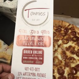 Pepperoni pizza Pepperoni pizza