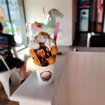 Poppy’s Ice Cream - The voyager - Ice Cream & Frozen Yogurt Near Me - Tavares, Florida