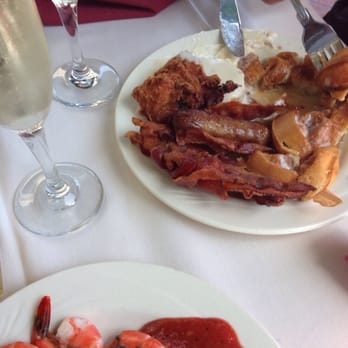 Reef on the Water - Waffles, bacon, sausages, fried chicken - Seafood Near Me - Long Beach, California Reef on the Water - Waffles, bacon, sausages, fried chicken - Seafood Near Me - Long Beach, California