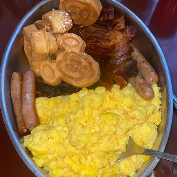 Whispering Canyon Cafe - Barbeque Near Me - Lake Buena Vista, Florida