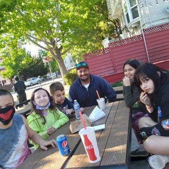 Smokehouse - Lunch after the park - Fast Food Near Me - Berkeley, California Smokehouse - Lunch after the park - Fast Food Near Me - Berkeley, California