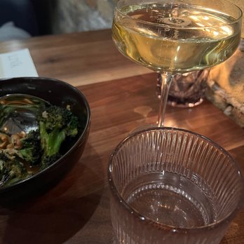The Tasting Room at Chicago Winery - Wine Bars Near Me - Chicago, Illinois