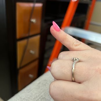 Nail Spa Expose - Cuts on my pinky from filing. - Nail Salons Near Me - Webster, Texas