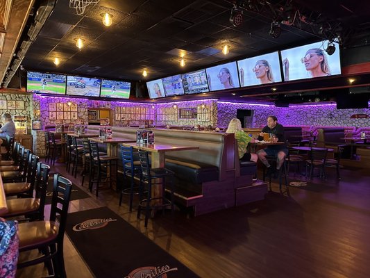 Celebrities Sports Grill by null